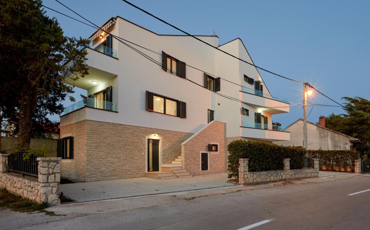 Apartments Nika Turanj Exterior foto