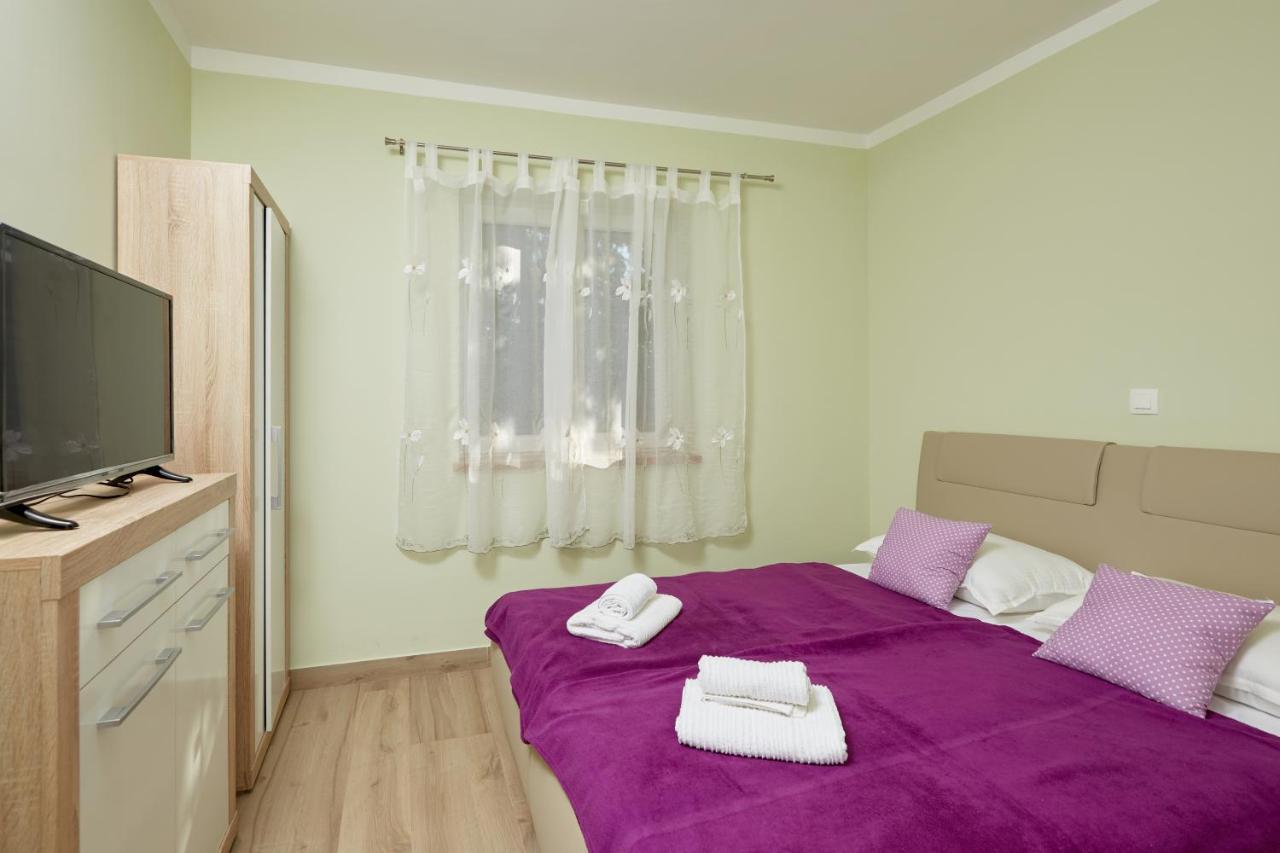 Apartments Nika Turanj Cameră foto